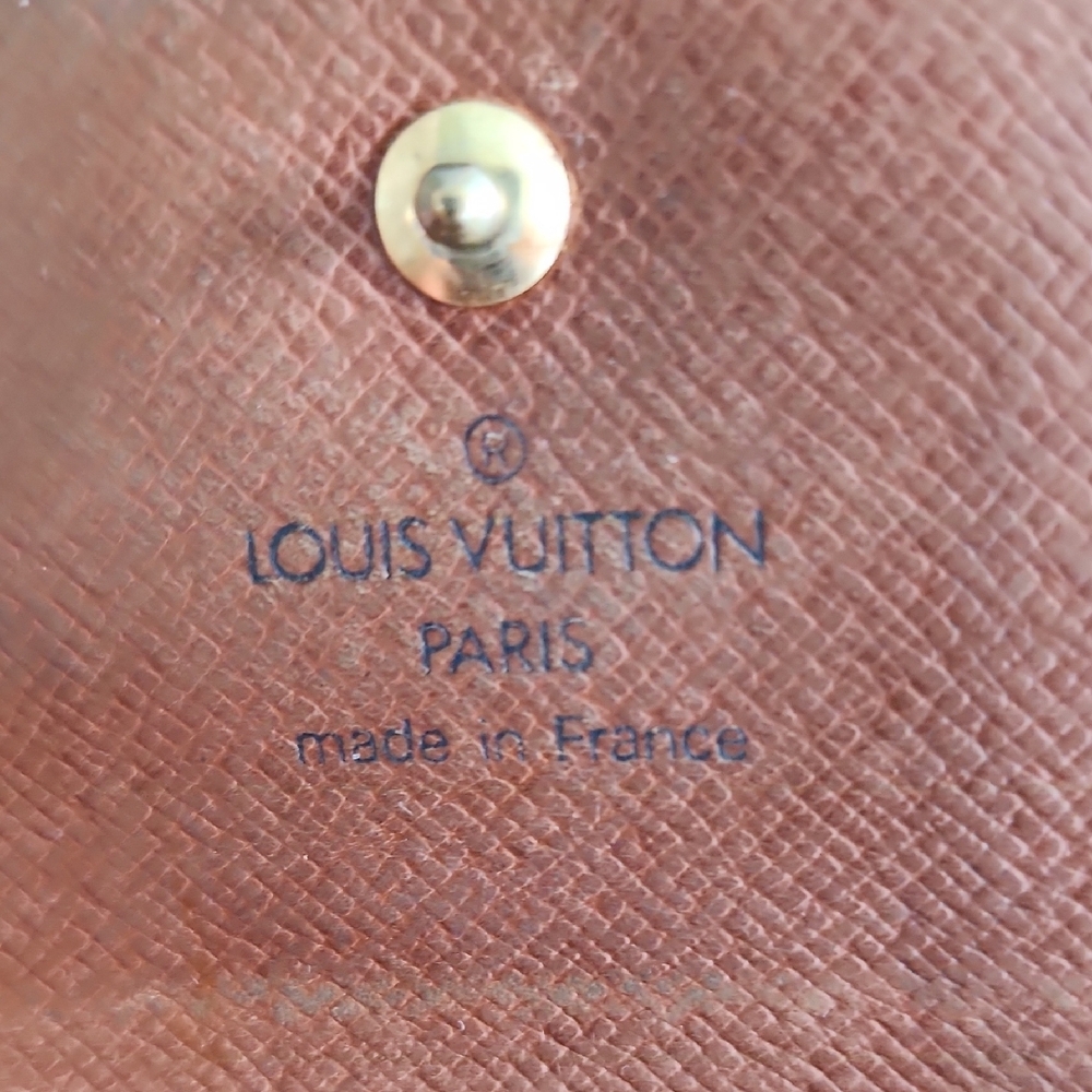 Louis Vuitton Monogram Key Holder in Brown and Gold - Picture 9 of 16